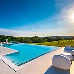 Luxury Deluxe With Heated Pool In Istria *