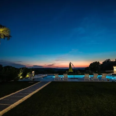 Luxury Deluxe With Heated Pool In Istria Pula